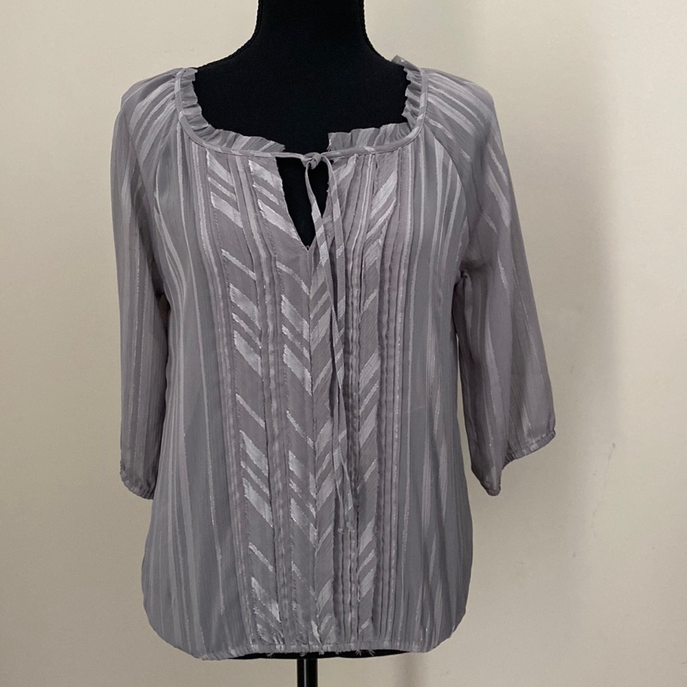 Express Womens Gray Silver Metallic Chevron Striped Sheer Keyhole Blouse XS